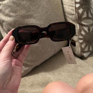 Banbe Nina Sunglasses (NWT)